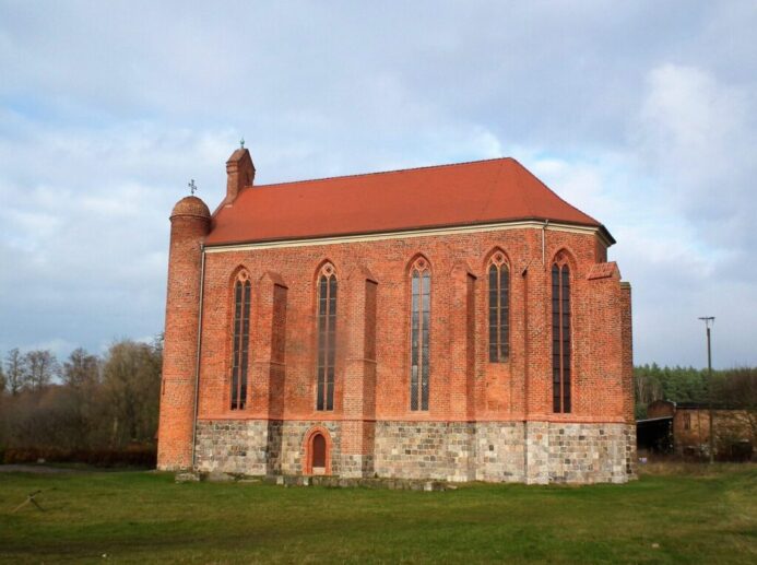 Saint Stanislaus Kostka Church In Chwarszczany 5 Jpg