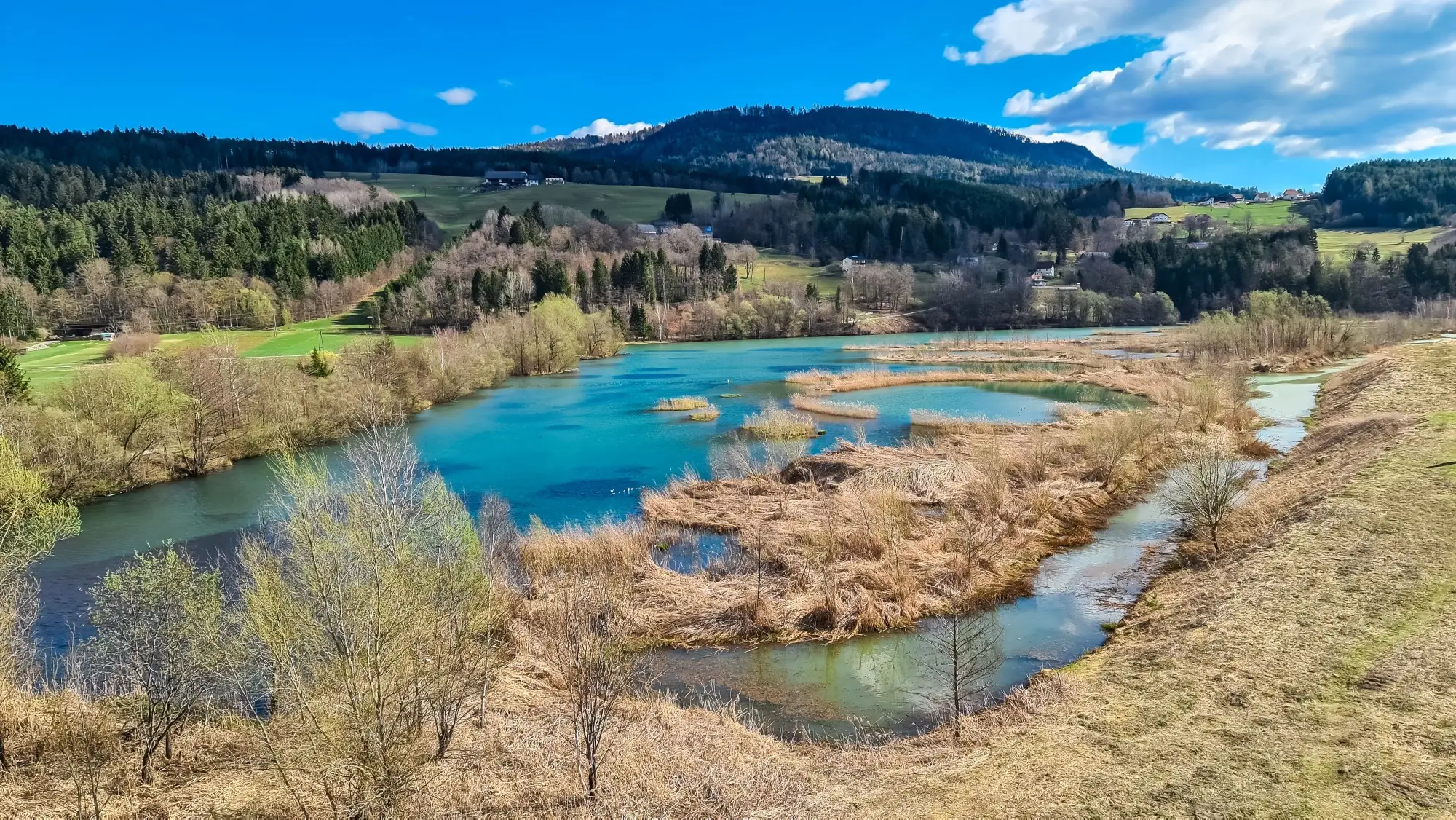 Pohled na celou krajinu a Zikkurat v Uru.